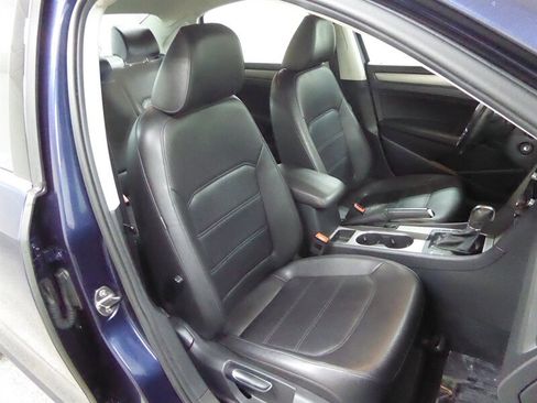 Used 2014 Volkswagen Passat 2.5 SE image 22