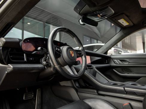 Certified 2023 Porsche Taycan GTS image 4