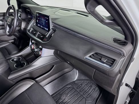 Used 2022 GMC Yukon SLT w/ SLT Luxury Package RWD image 30