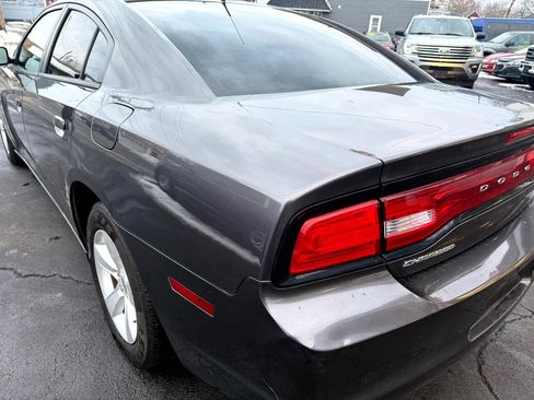 Used 2014 Dodge Charger SE image 10
