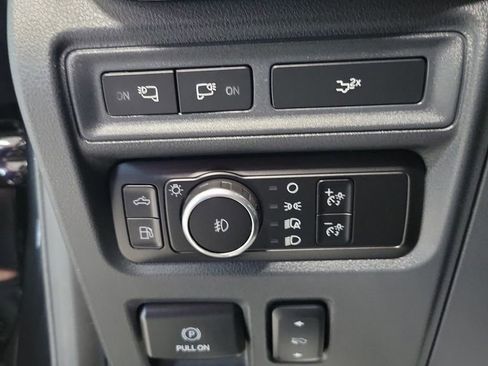 Used 2023 Ford F150 Lariat w/ Equipment Group 502A High AWD/4WD image 33