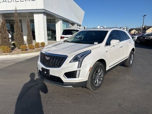 Used 2021 Cadillac XT5 Premium Luxury w/ LPO, Floor Liner Package image 2