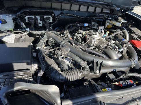 New 2025 Ford Bronco Badlands image 27