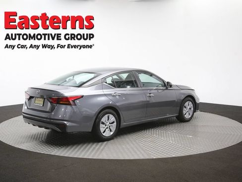 Used 2024 Nissan Altima 2.5 S FWD image 40
