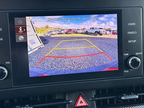 Used 2023 Kia Sportage LX image 16