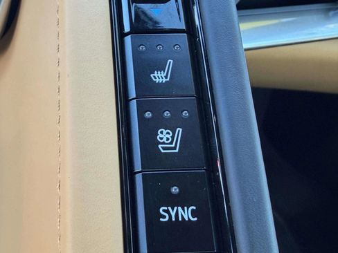 Used 2022 Chevrolet Corvette Stingray Premium Cpe w/ Z51 Performance Package image 26