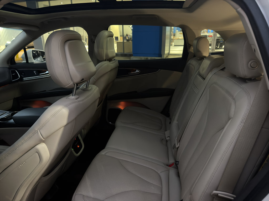 Used 2020 Lincoln Nautilus Reserve FWD image 6