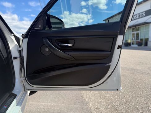 Used 2015 BMW M3 RWD image 25