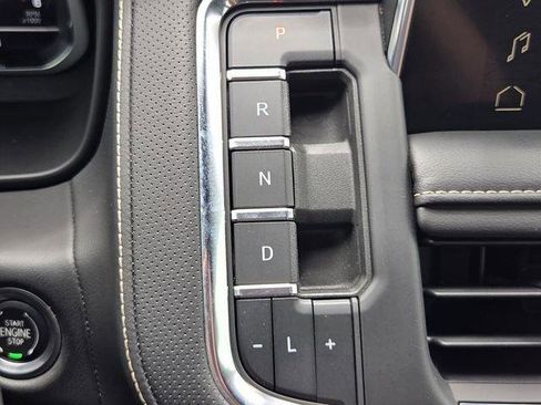 Used 2023 GMC Yukon SLT RWD image 30