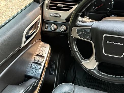 Used 2020 GMC Yukon Denali AWD/4WD image 32