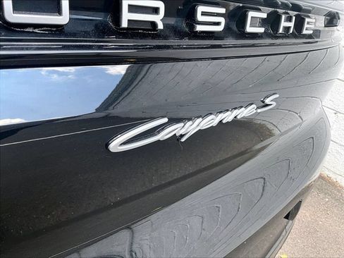 Certified 2024 Porsche Cayenne S AWD/4WD image 33