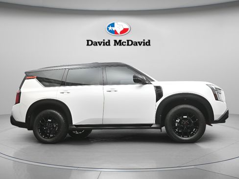 Used 2025 Nissan Armada PRO-4X AWD/4WD image 35