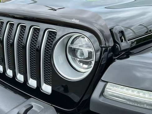 Used 2020 Jeep Wrangler Unlimited Sahara AWD/4WD image 7