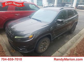 Used 2023 Jeep Cherokee Altitude Lux w/ Lux Elite Package AWD/4WD video 1