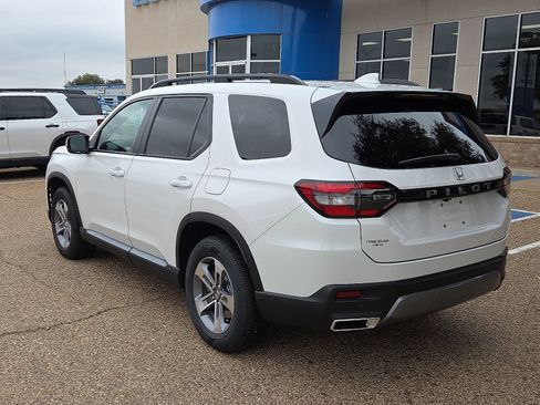 New 2026 Honda Pilot EX-L image 3