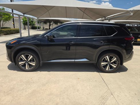 Used 2023 Nissan Rogue SL w/ SL Premium Package FWD image 6