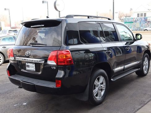 Used 2013 Toyota Land Cruiser image 5