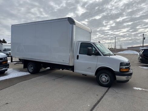New 2025 Chevrolet Express 4500 w/ Power Convenience Package RWD image 4