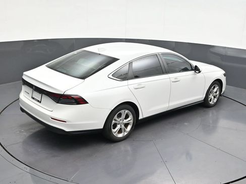 Used 2023 Honda Accord LX image 19