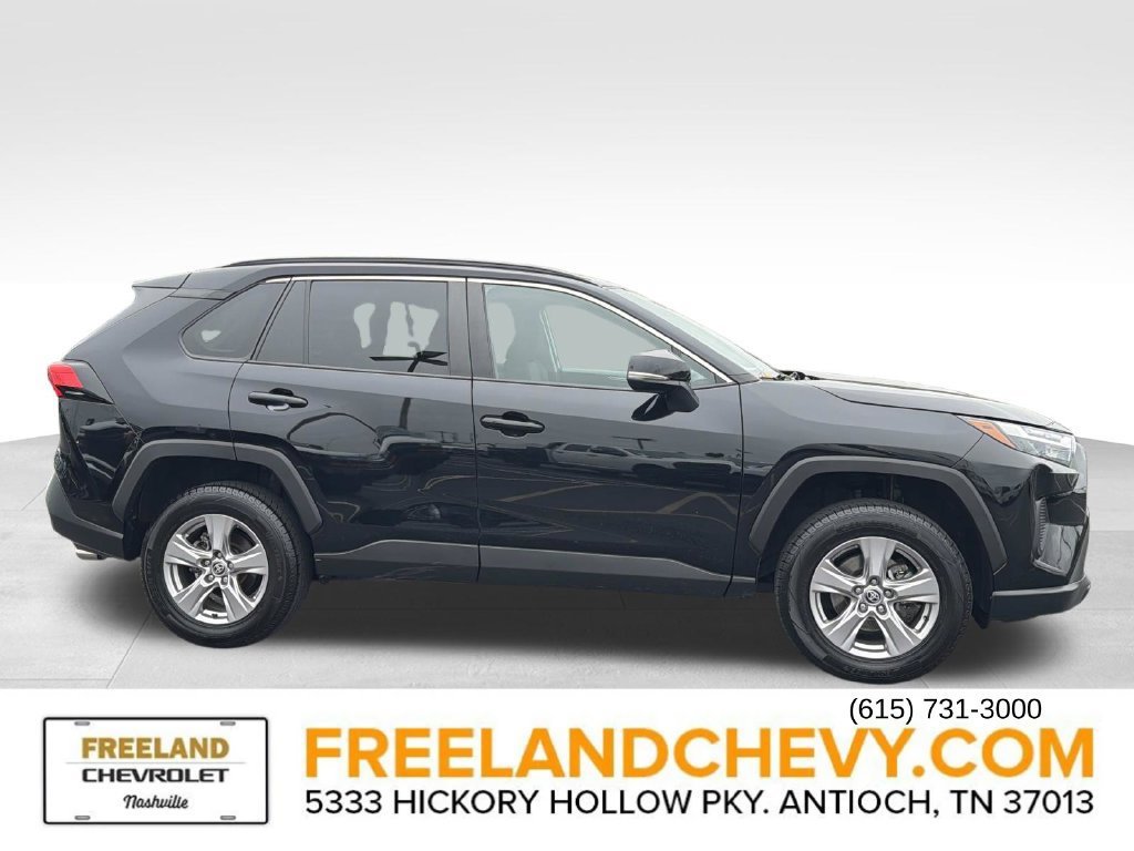 Used 2023 Toyota RAV4 XLE AWD/4WD image 2
