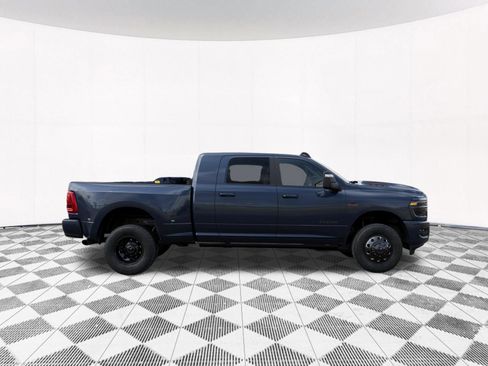 New 2026 RAM 3500 Laramie AWD/4WD image 29