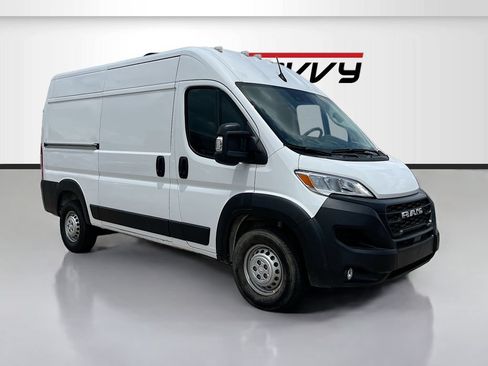 Used 2025 RAM ProMaster 2500 w/ Convenience Group FWD image 1