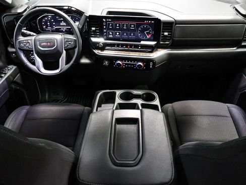 Used 2024 GMC Sierra 1500 SLE image 26