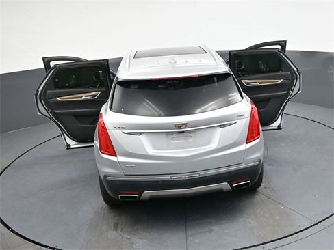 Used 2017 Cadillac XT5 Platinum image 35