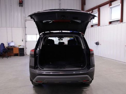Used 2023 Nissan Rogue SV image 19