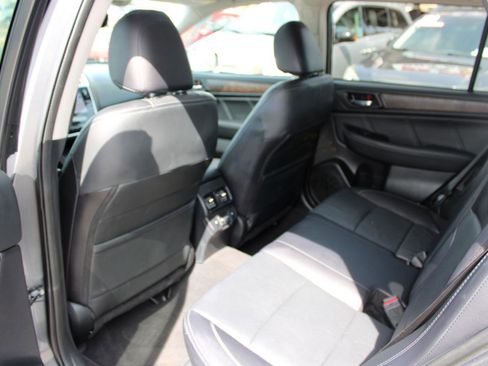 Used 2018 Subaru Outback 2.5i Limited image 14
