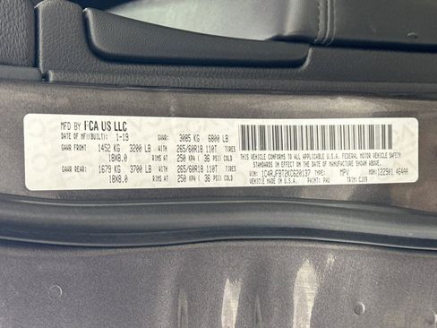 Used 2019 Jeep Grand Cherokee Limited w/ Trailer Tow Group IV AWD/4WD image 32