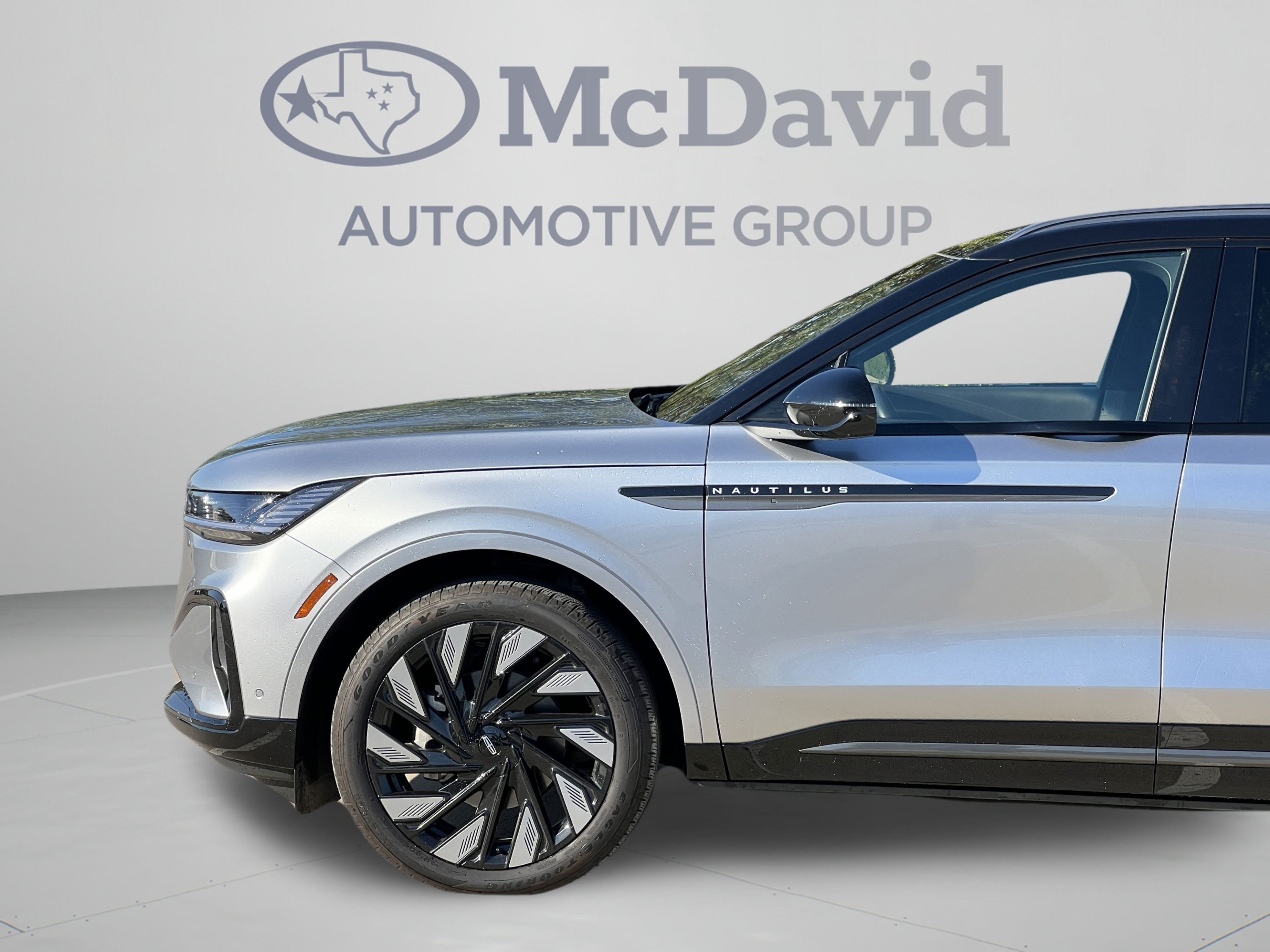 Used 2024 Lincoln Nautilus Reserve w/ Equipment Group 202A AWD/4WD image 33