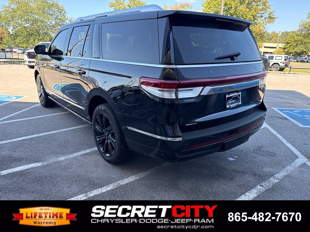 Used 2024 Lincoln Navigator L Reserve AWD/4WD image 5