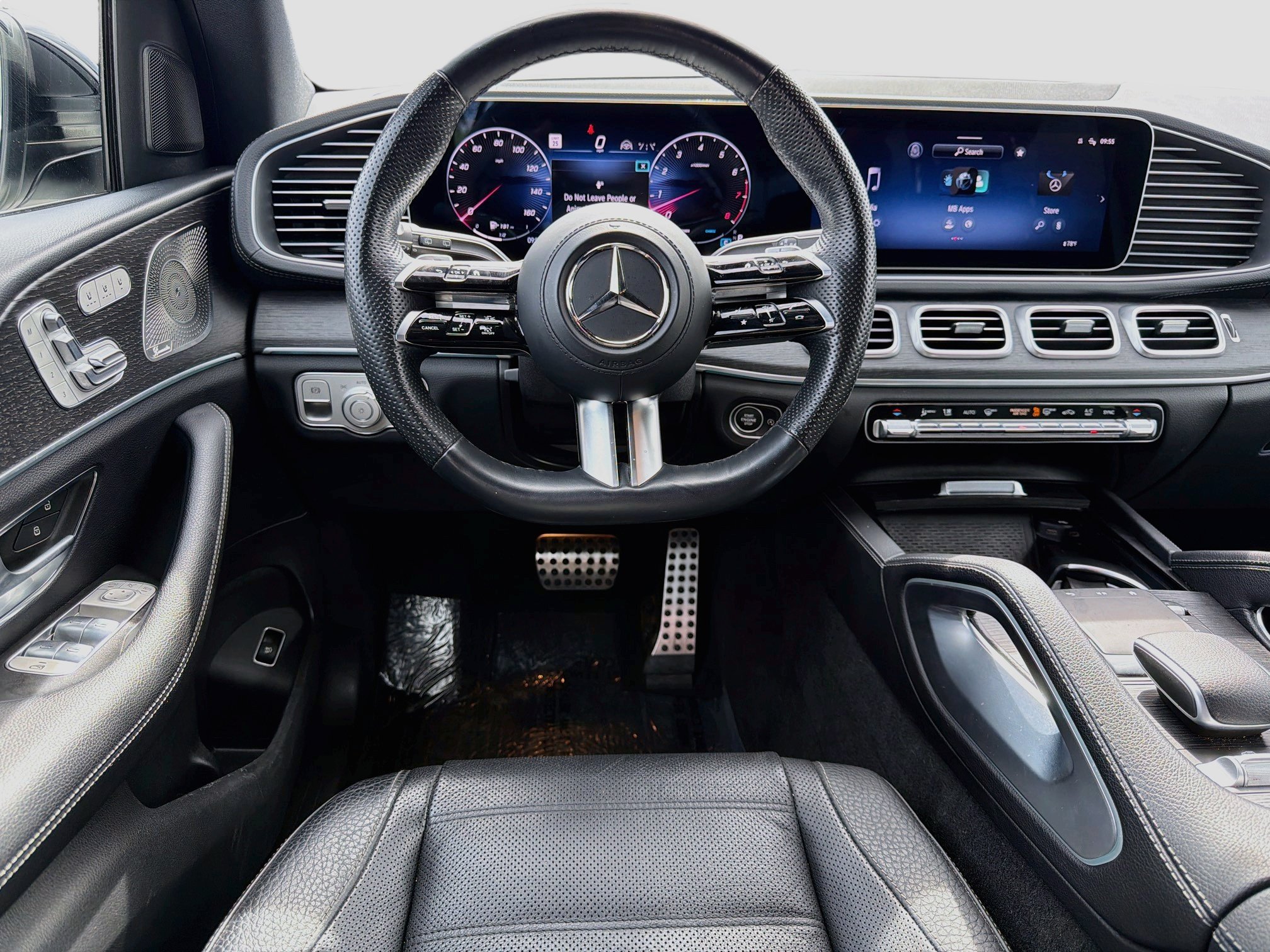 Used 2024 Mercedes-Benz GLS 450 4MATIC image 24