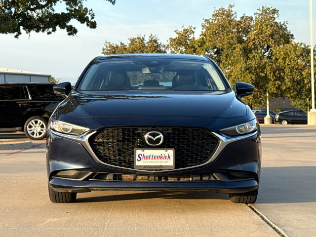 Used 2020 MAZDA MAZDA3 Sedan w/ Select Package FWD image 2