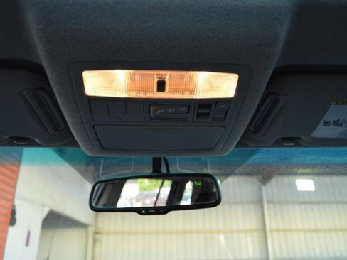 Used 2012 Toyota Highlander Limited w/ Tow Pkg AWD/4WD image 30