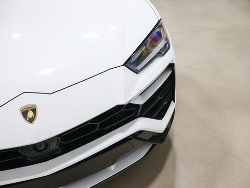 Used 2020 Lamborghini Urus image 89