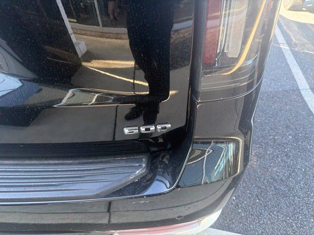 Used 2022 Cadillac Escalade Luxury AWD/4WD image 4