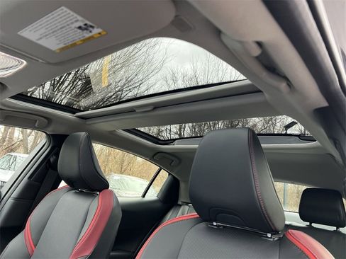 Used 2024 Toyota Prius Prime Premium image 23