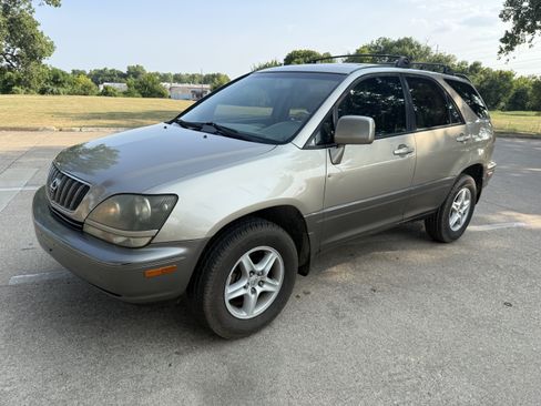 Used 1999 Lexus RX 300 w/ Premium Pkg FWD image 1