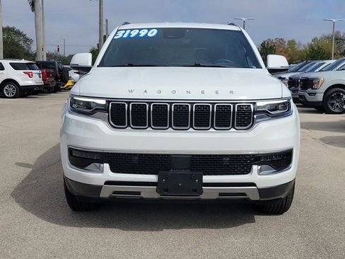 Used 2022 Jeep Wagoneer Series III image 2