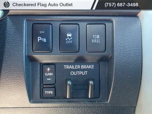 Used 2017 Toyota Tundra SR5 w/ TRD Off Road Package AWD/4WD image 15