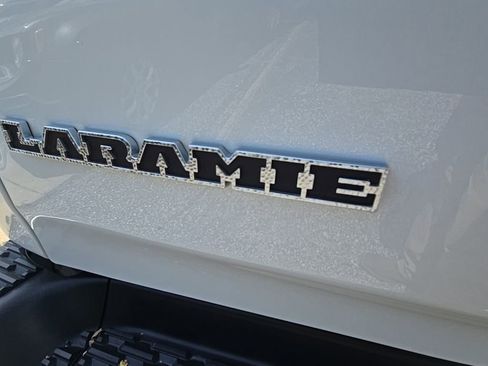 Used 2025 RAM 1500 Laramie AWD/4WD image 16