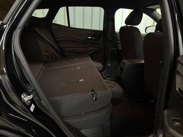 Used 2024 Chevrolet Trax RS FWD image 15