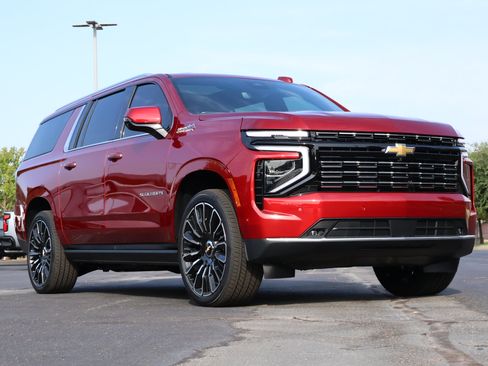 New 2026 Chevrolet Suburban High Country AWD/4WD image 1