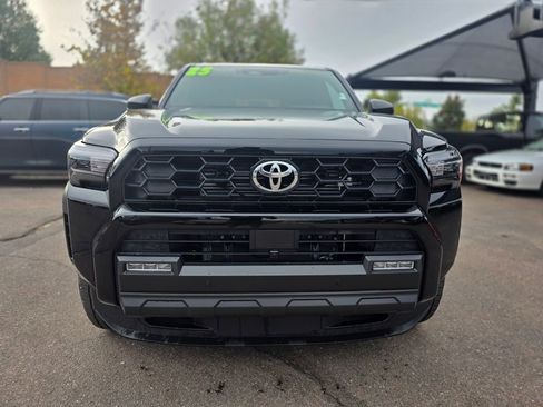 Used 2025 Toyota 4Runner TRD Off-Road image 2