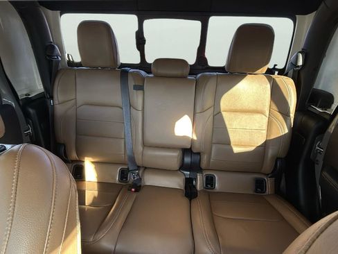 Used 2020 Jeep Gladiator Overland image 26