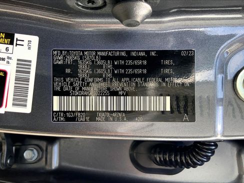 Used 2023 Toyota Highlander LE image 36