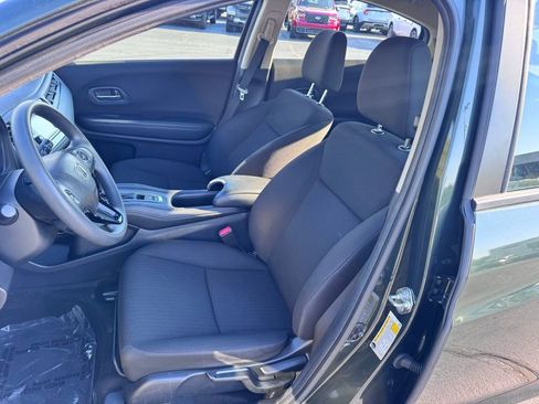 Used 2018 Honda HR-V LX image 19
