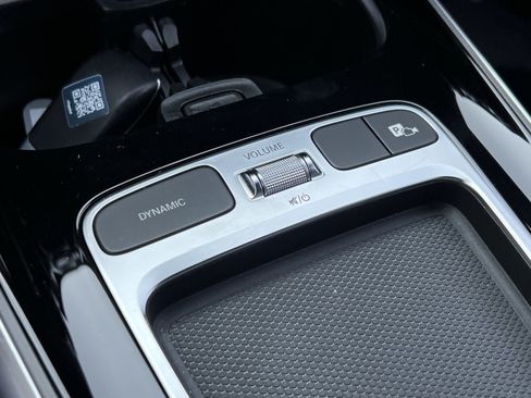Used 2025 Mercedes-Benz GLA 250 4MATIC image 39